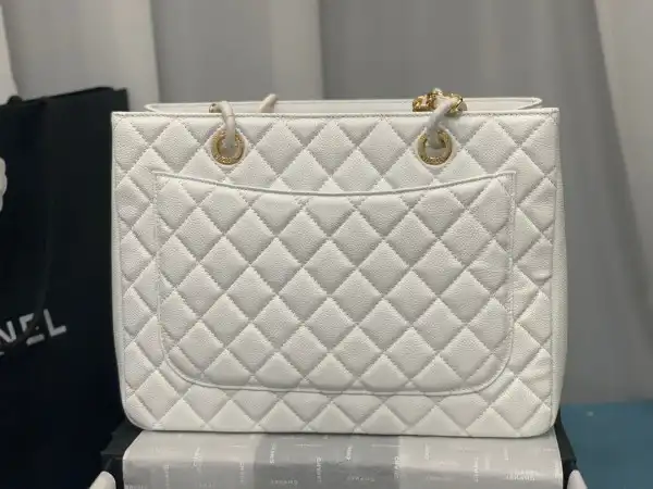 CHANEL TOTE BAG