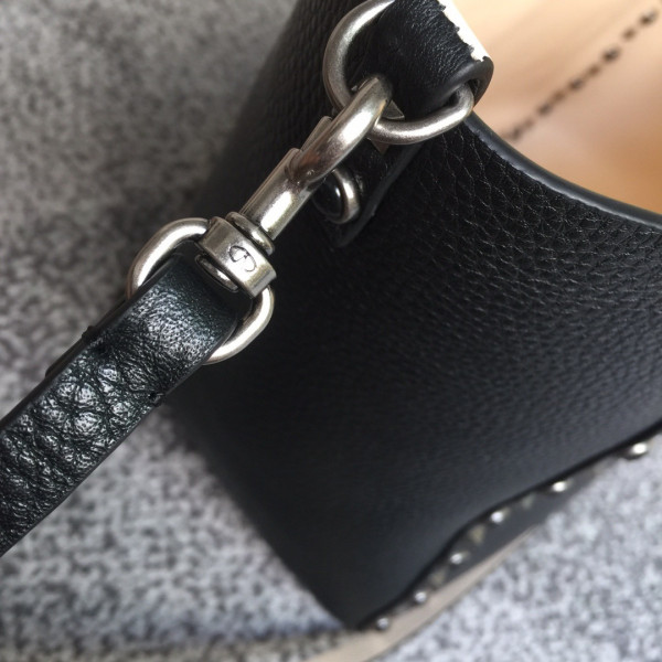 HOT SALE VALENTINO MEDIUM GRAIN CALFSKIN LEATHER ROCKSTUD BAG