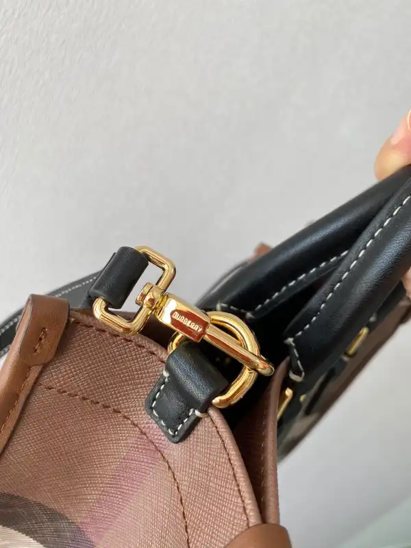 BURBERRY Mini Freya TOTE