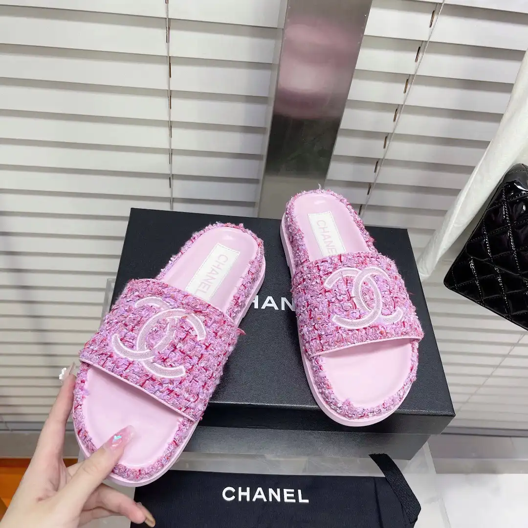 CHANEL MULE