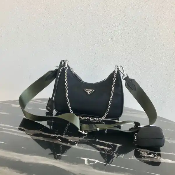 Frstbag ru PRADA NYLON HOBO BAG