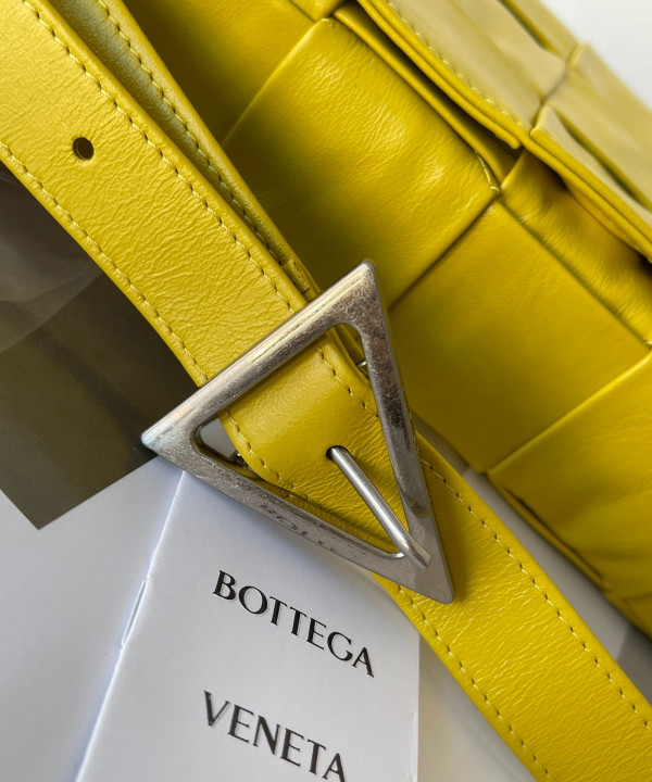 HOT SALE BOTTEGA VENETA CASSETTE