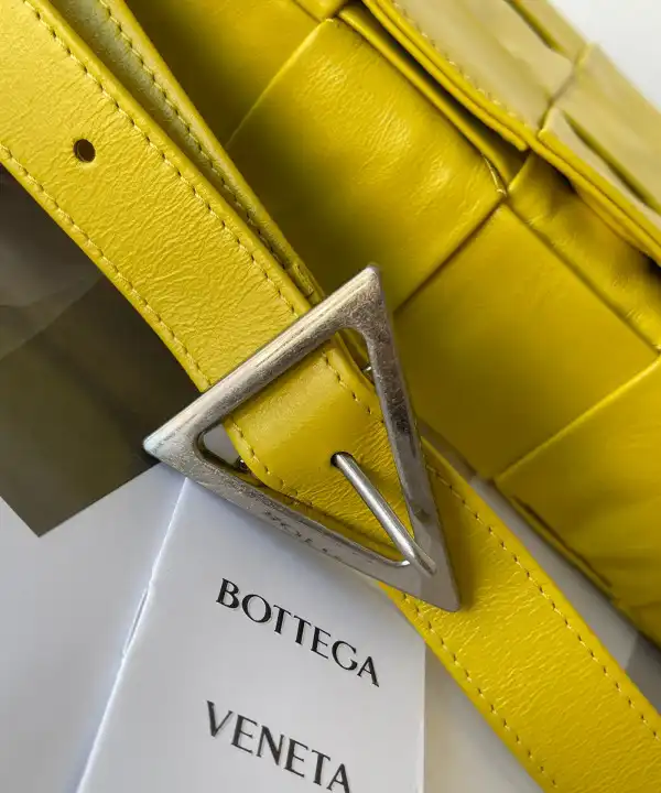 First bag ru BOTTEGA VENETA CASSETTE