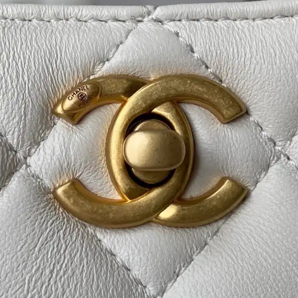 CHANEL HOBO HANDBAG