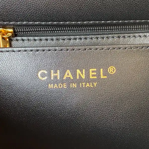 CHANEL SMALL FLAP BAG