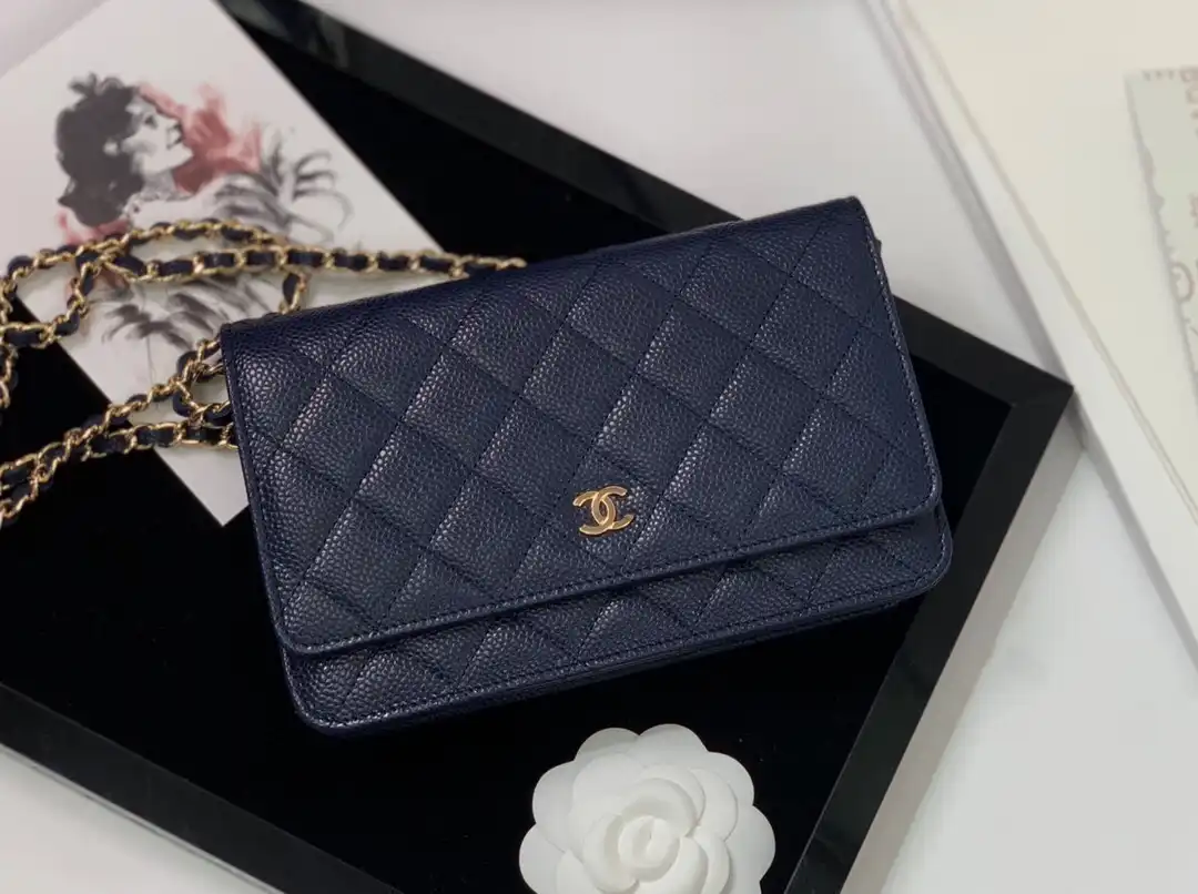 CHANEL CHAIN WALLET CAVIAR WITH GOLD HARDWARE