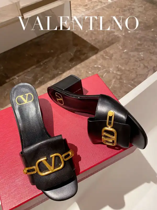 VALENTINO VLOGO SIGNATURE SLIDE SANDAL