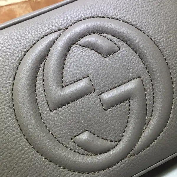 GUCCI Soho small leather disco bag