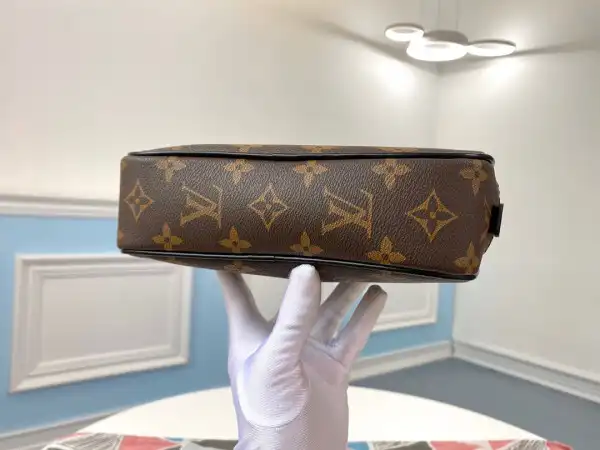 Frstbag ru LOUIS VUITTON TOILETRY POUCH PM