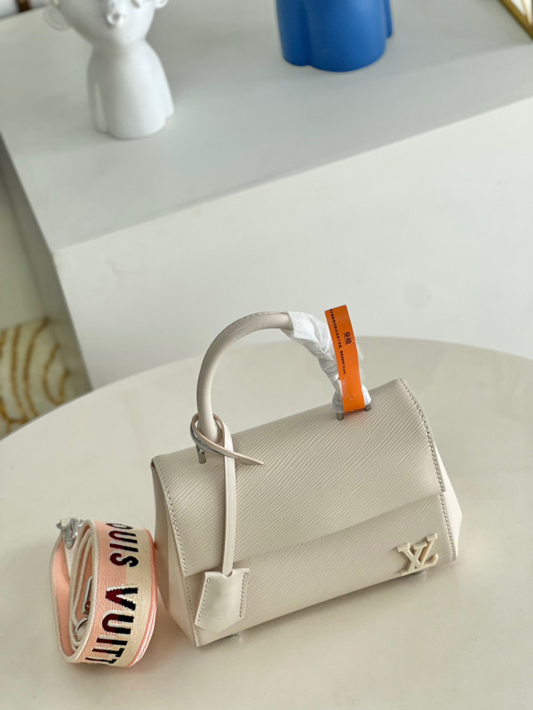 LOUIS VUITTON CLUNY MINI