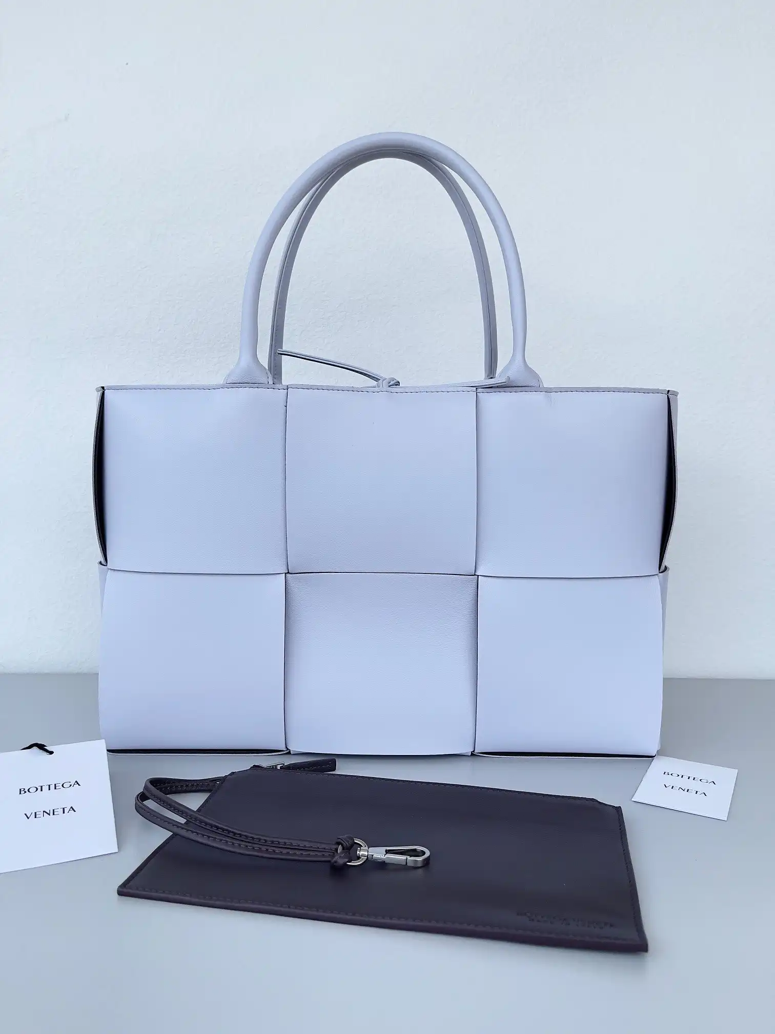 BOTTEGA VENETA Arco MEDIUM Tote