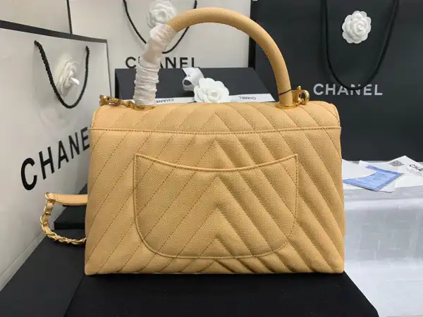 First bag ru CHANEL COCO HANDLE BAG