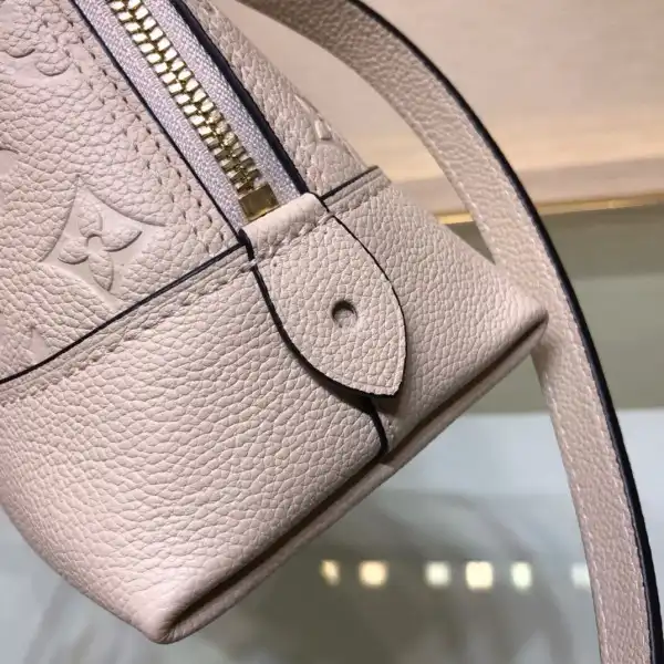 LOUIS VUITTON NEO EXCHANELUSIVE PRELAUNCH - NEO ALMA BB