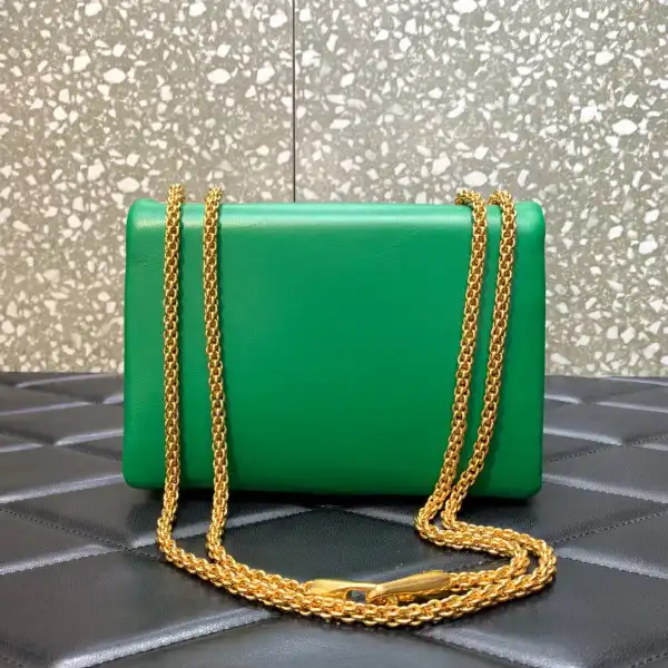 VALENTINO ONE STUD BAG WITH CHAIN