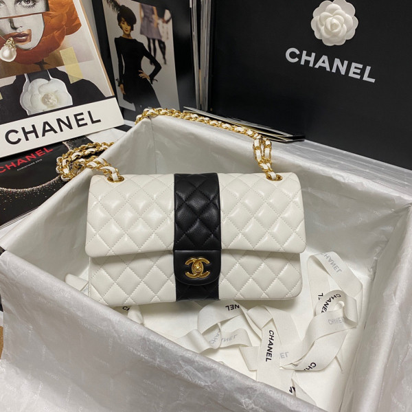 CL CLASSIC HANDBAG