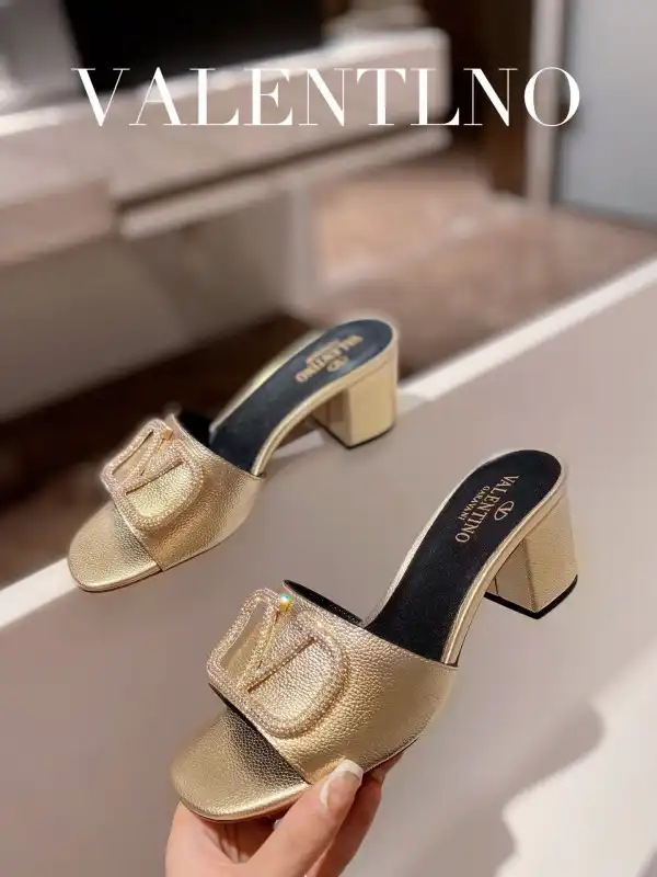 Frstbag ru VALENTINO VLOGO SIGNATURE SLIDE SANDAL