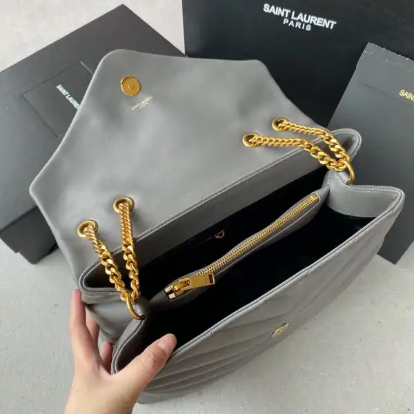 Firstbag Ru YSL LOULOU MEDIUM