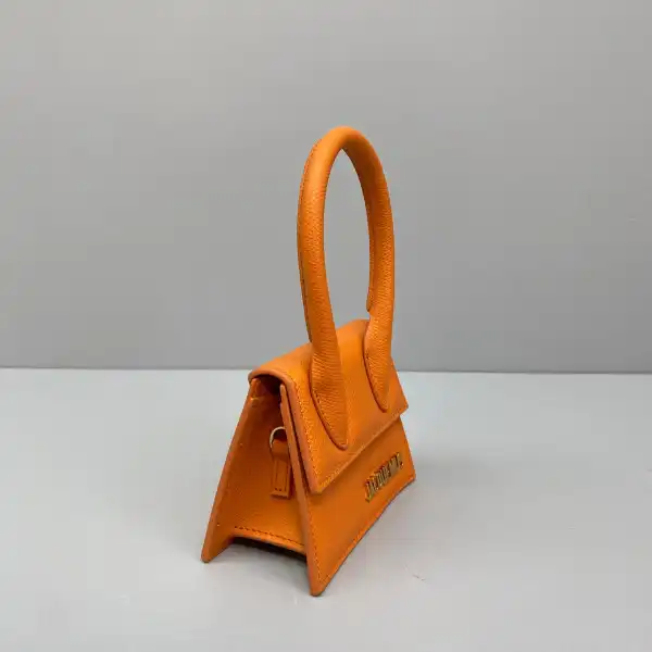 First bag ru JACQUEMUS Le Chiquito Mini Bag