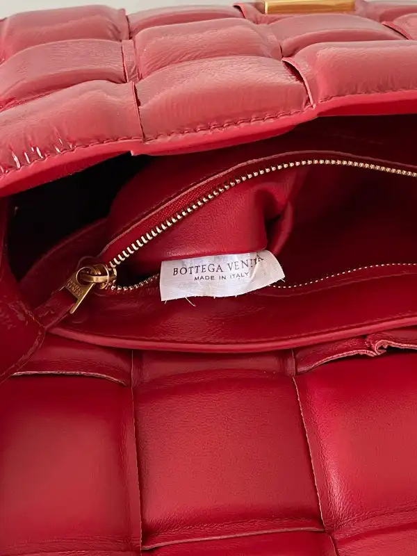 First bag ru BOTTEGA VENETA CASSETTE