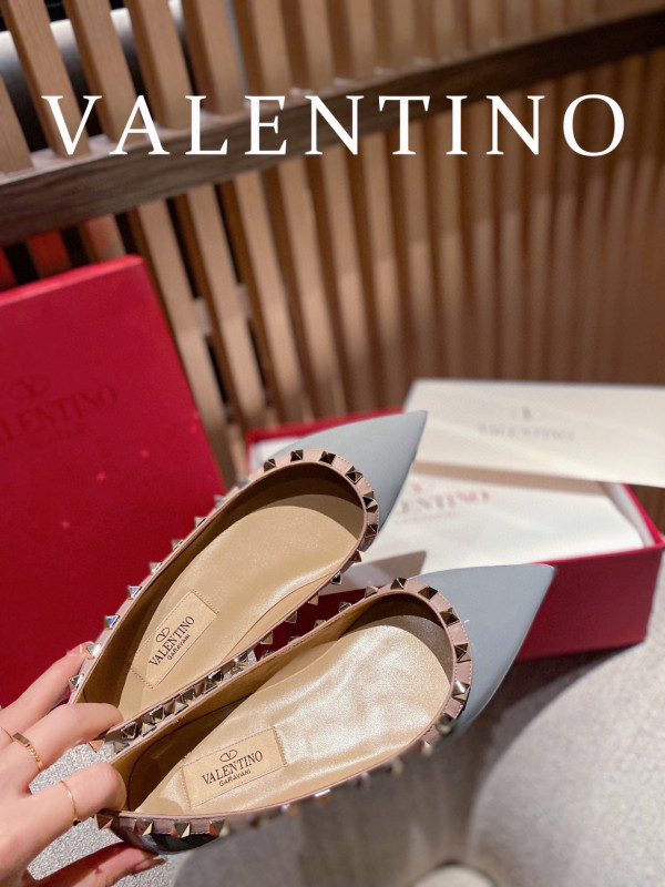 HOT SALE VALENTINO ROCKSTUD FLAT