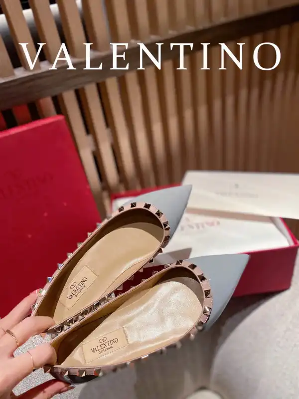 VALENTINO ROCKSTUD FLAT