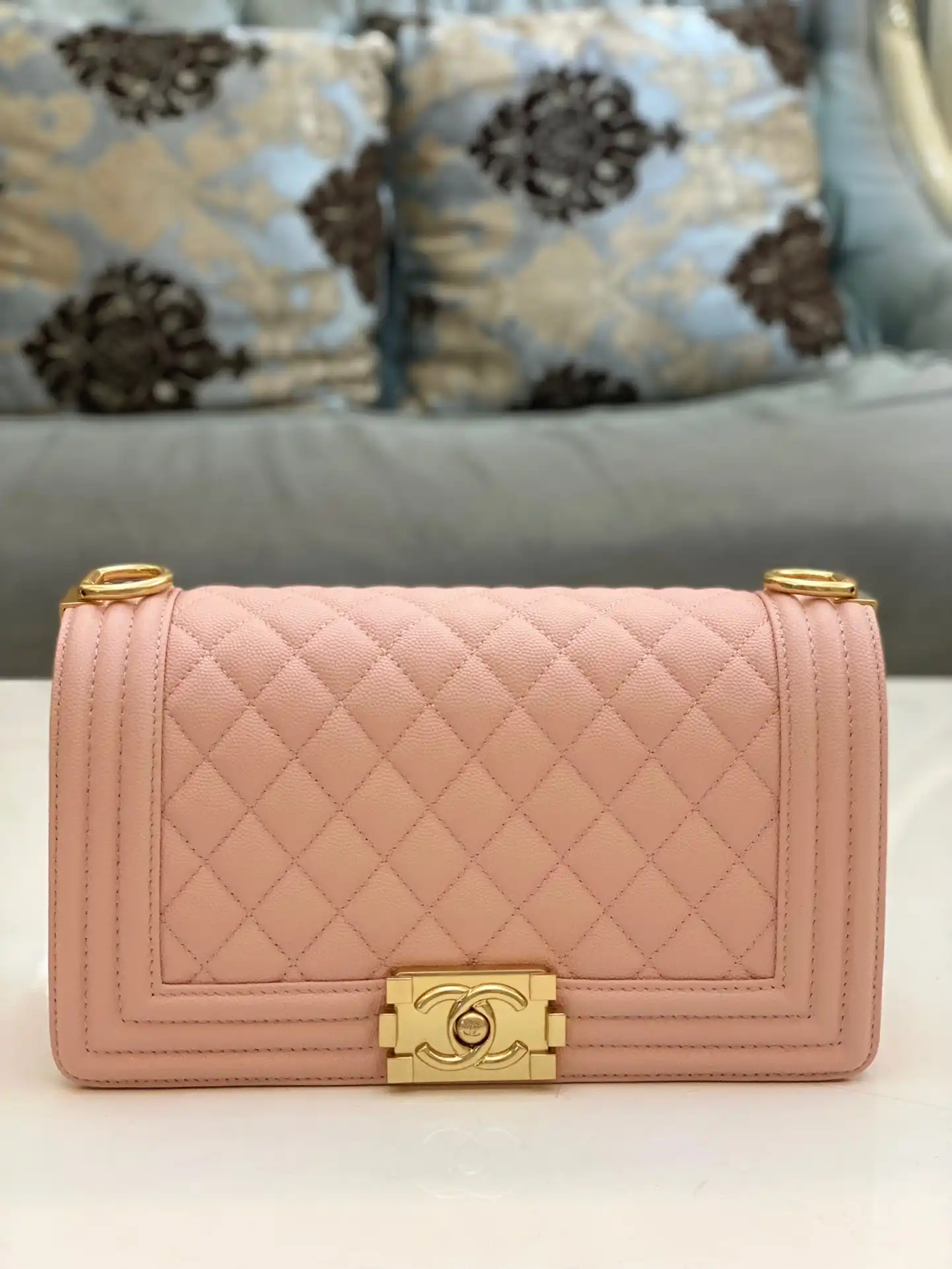 CHANEL BOY BAG 25CM