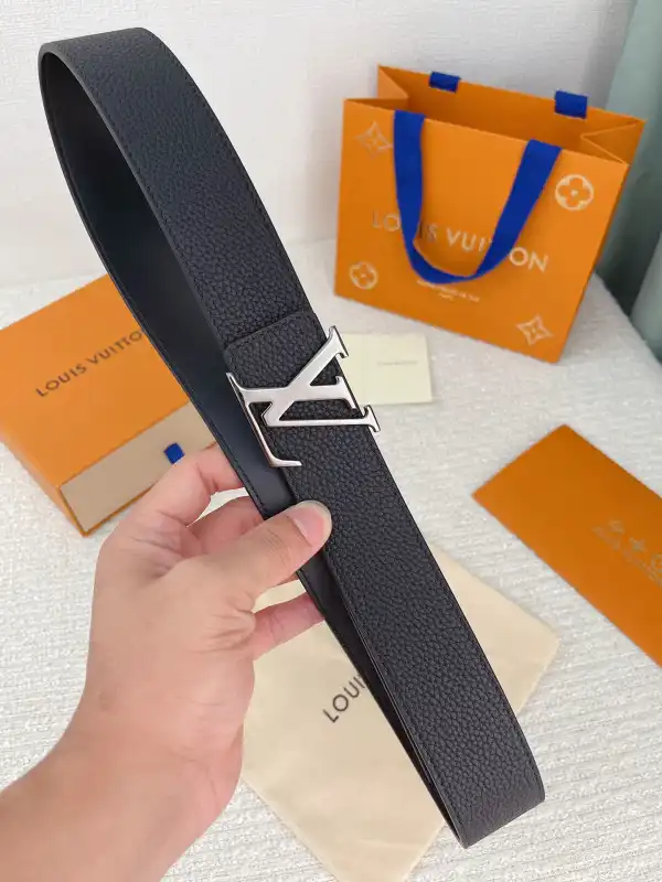 First bag ru LOUIS VUITTON BELT