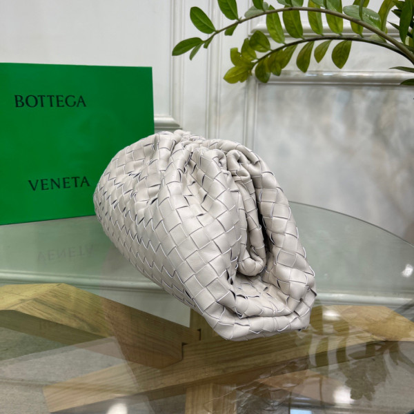 HOT SALE BOTTEGA VENETA Pouch