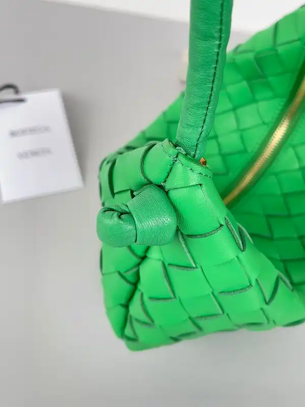 BOTTEGA VENETA Turn