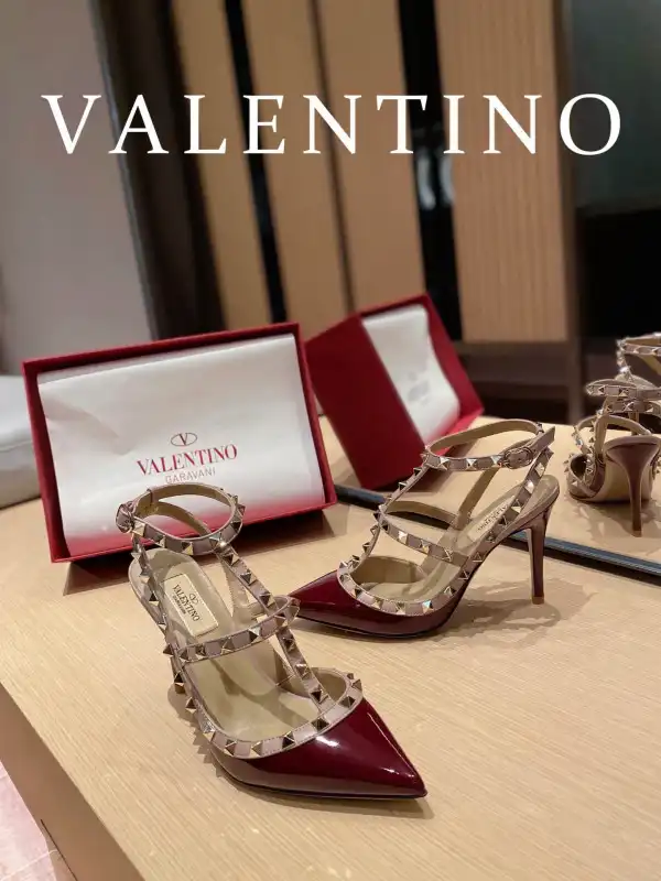 Bagsoffer VALENTINO ROCKSTUD SANDAL