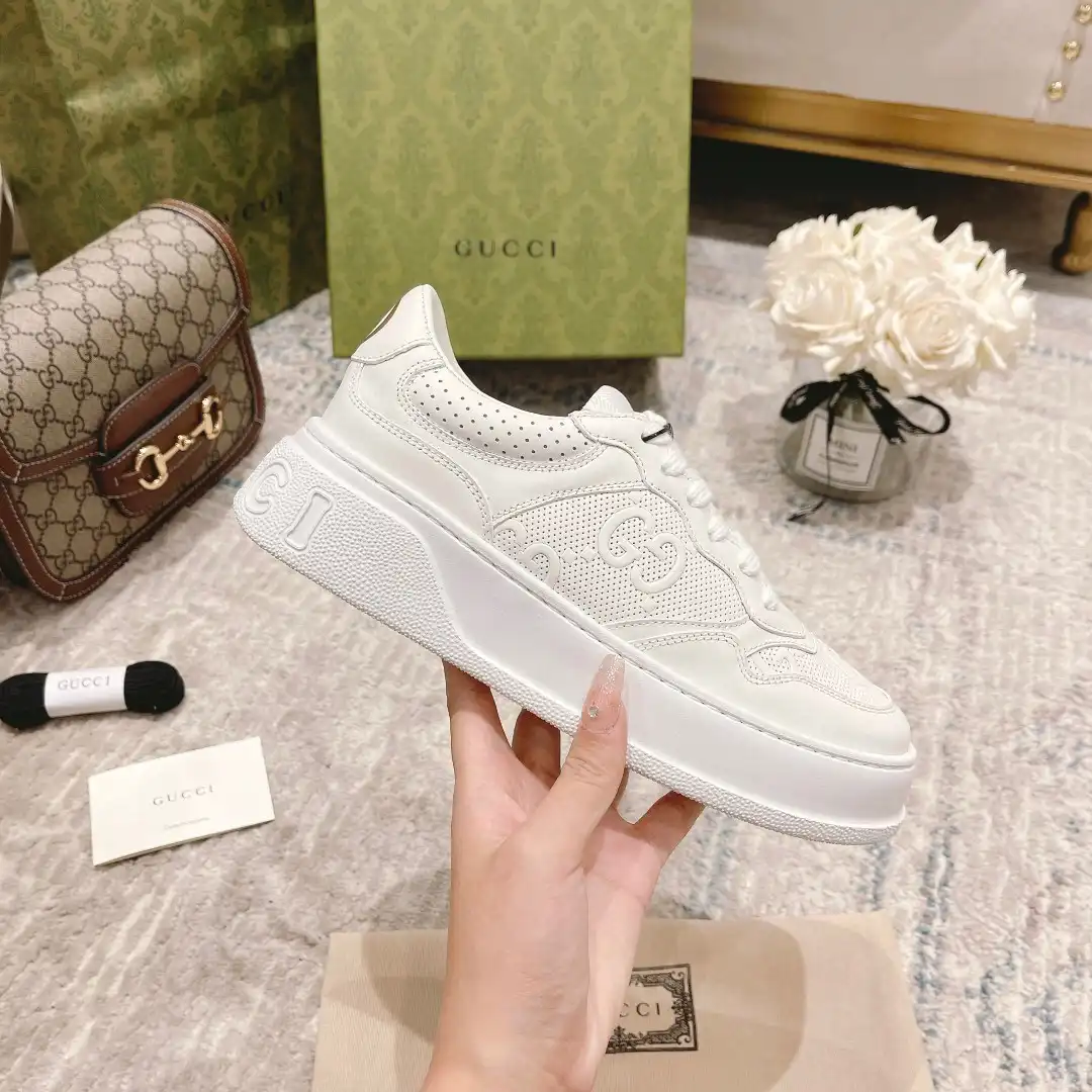 GUCCI sneaker with Web