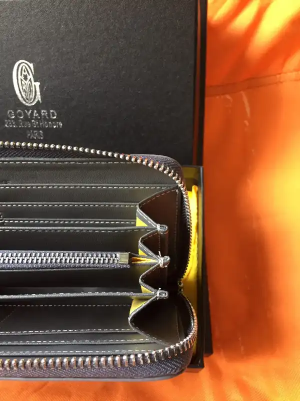 GOYARD ZIPPY WALLET