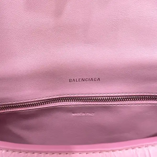 First bag ru BALENCIAGA DOWNTOWN SMALL SHOULDER BAG WITH CHAIN