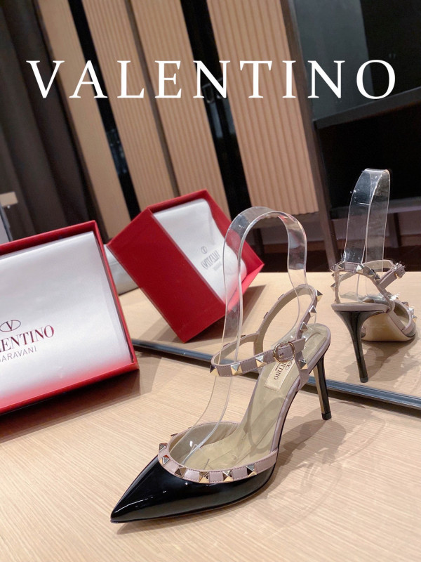 VALENTINO ROCKSTUD SANDAL