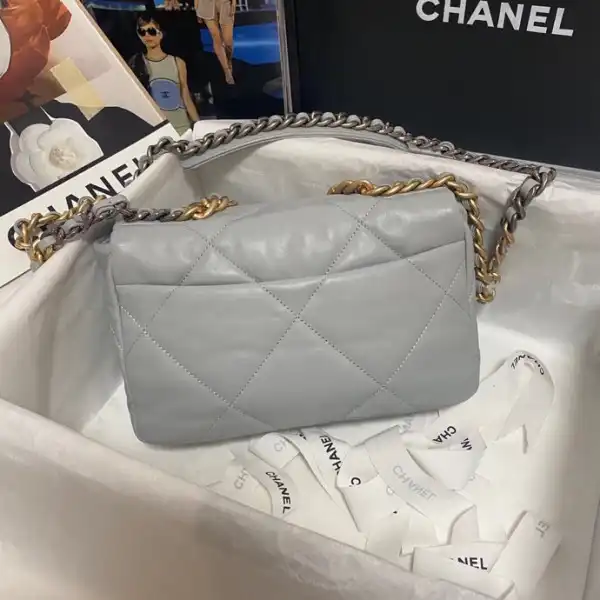 CHANEL 19 FLAP BAG