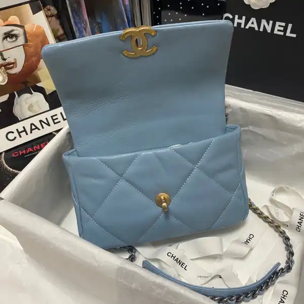 CHANEL 19 FLAP BAG