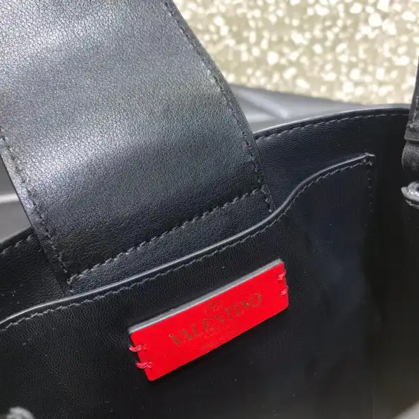 Frstbag ru Valentino VLOGO SIGNATURE