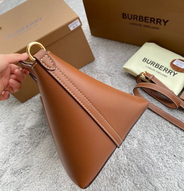 HOT SALE BURBERRY Pocket Tote