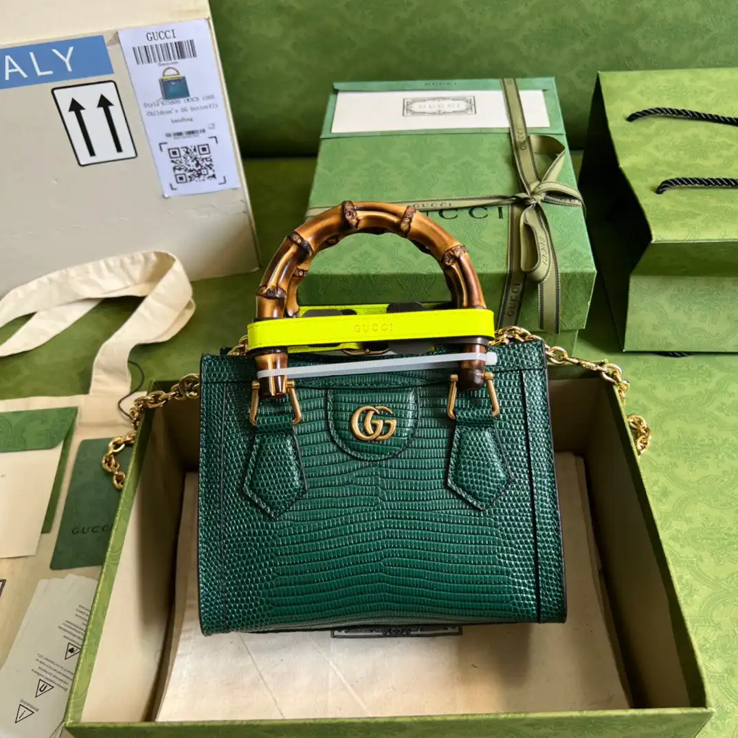 Frstbag ru Gucci Diana lizard mini bag