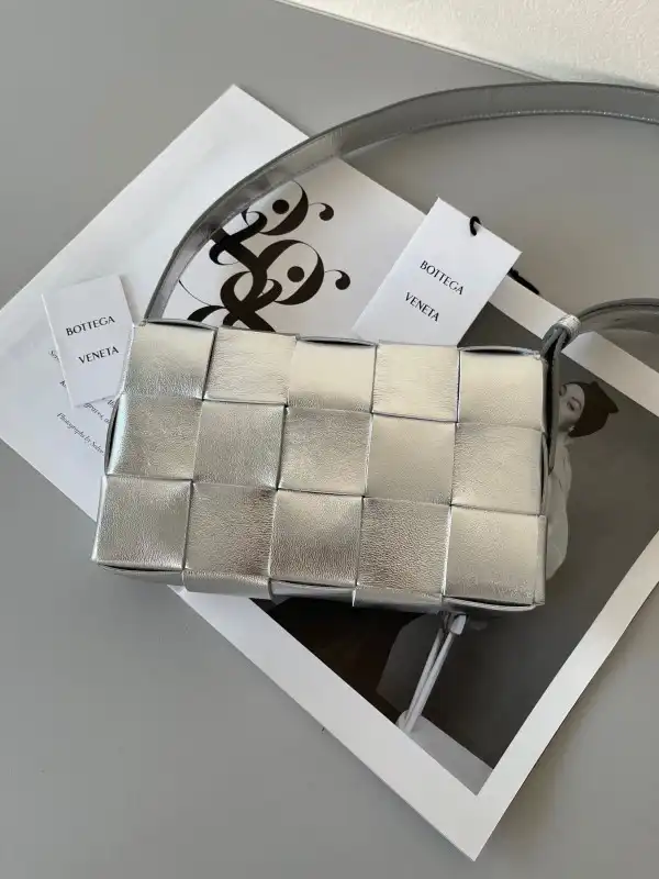 BOTTEGA VENETA CASSETTE