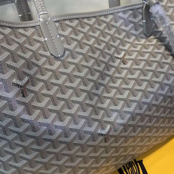 GOYARD TOTE BAG