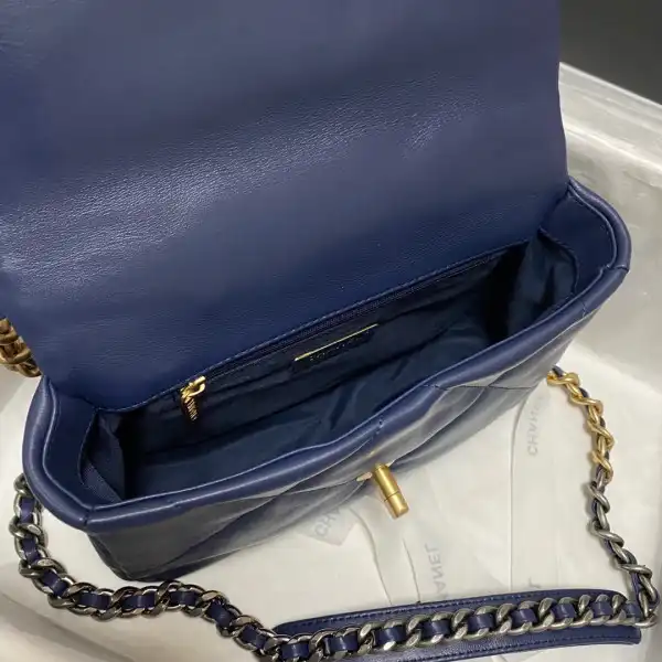 CHANEL 19 FLAP BAG