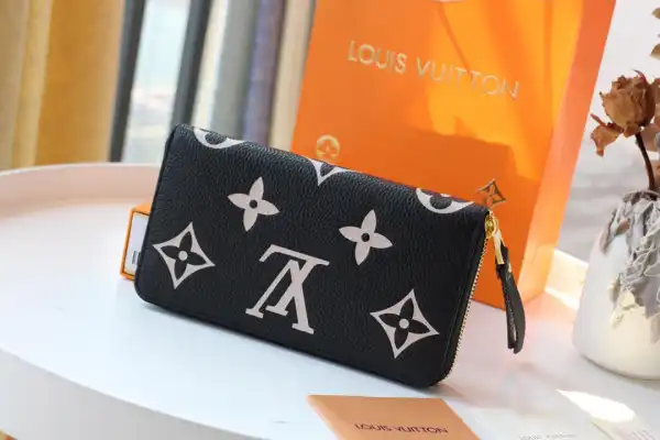 LOUIS VUITTON ZIPPY WALLET