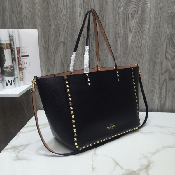 HOT SALE VALENTINO MEDIUM GRAIN CALFSKIN LEATHER ROCKSTUD BAG