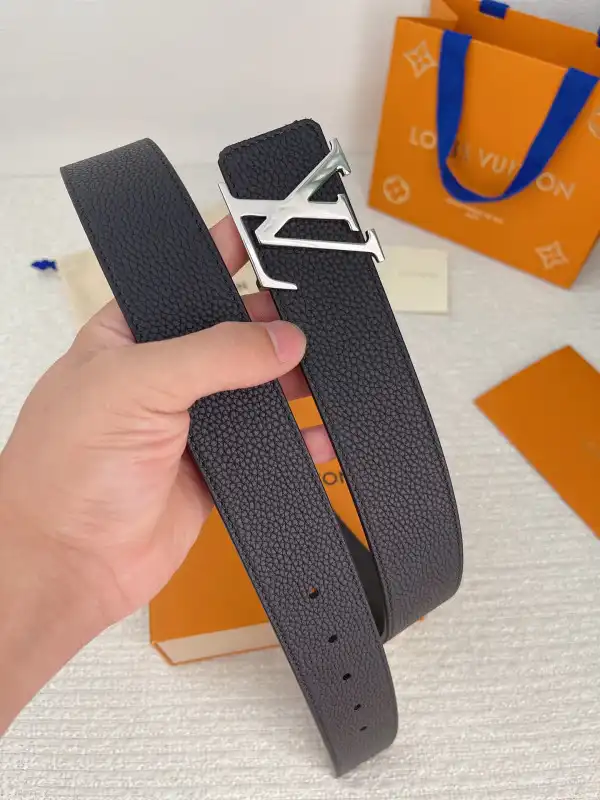 LOUIS VUITTON BELT