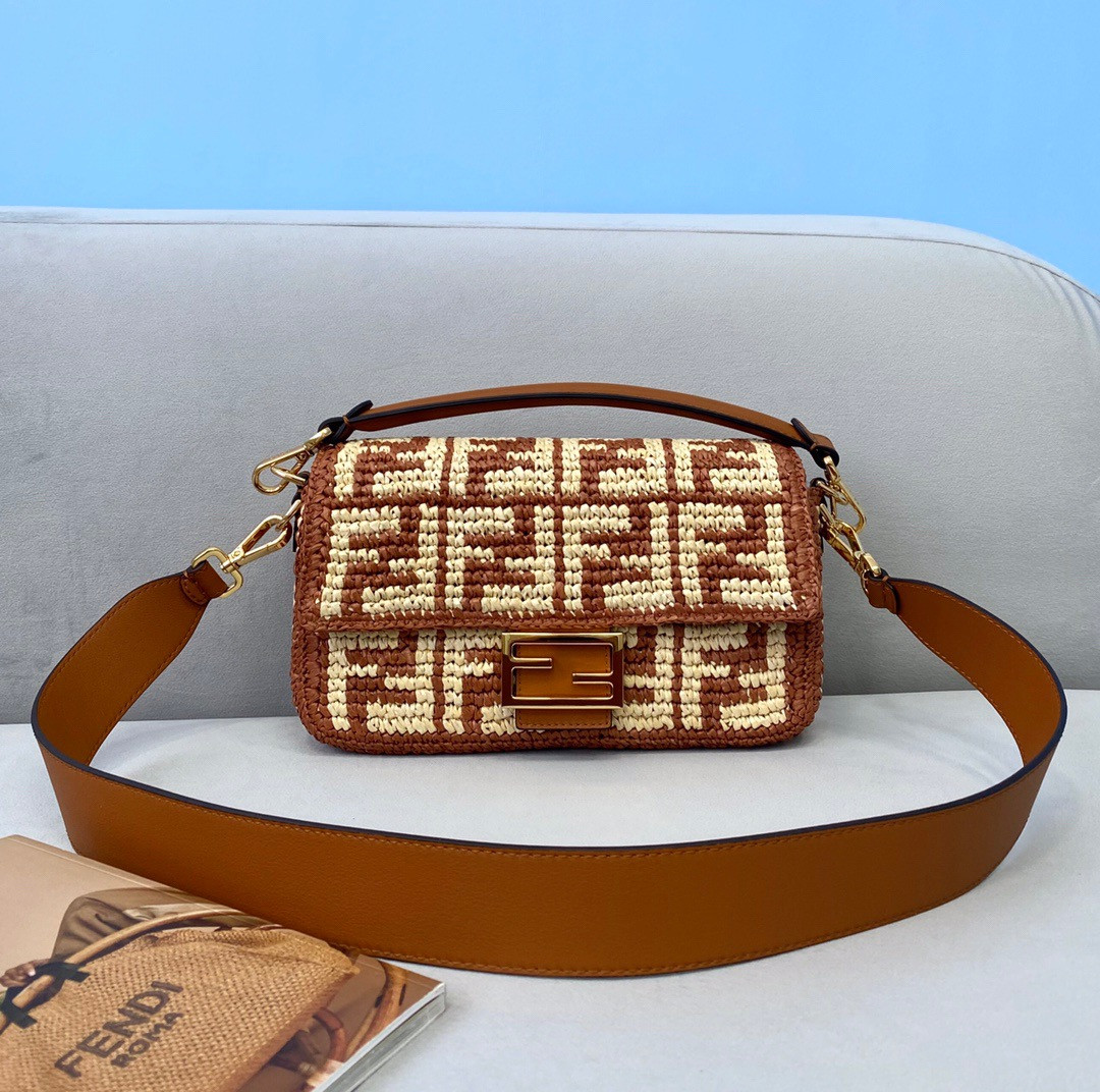 FENDI BAGUETTE