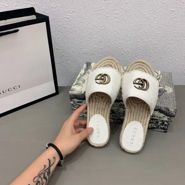 GUCCI Leather espadrille sandal