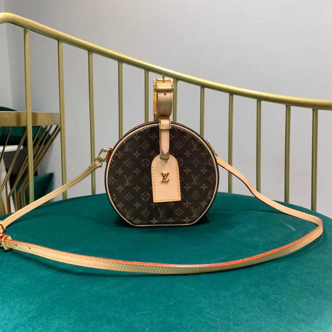 Louis Vuitton PETITE BOITE CHAPEAU