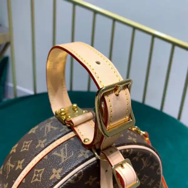 Louis Vuitton PETITE BOITE CHAPEAU