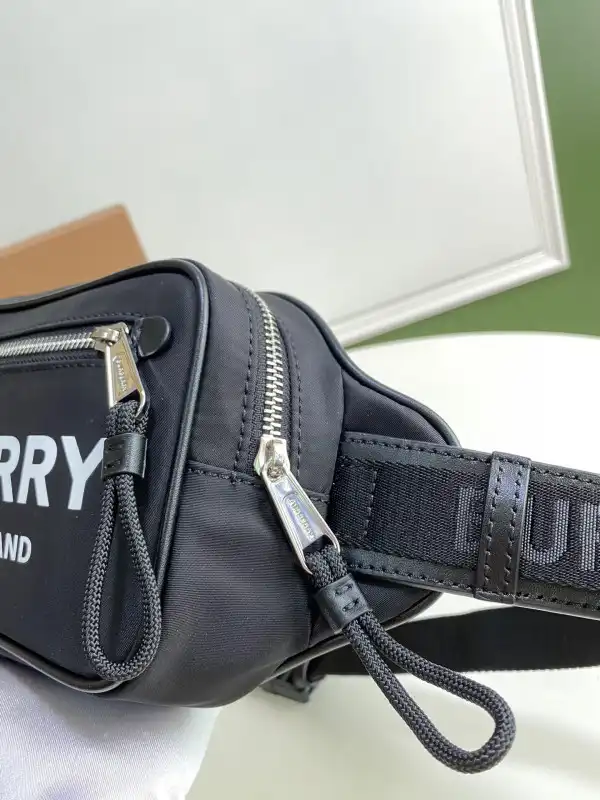 Firstbag Ru BURBERRY BUM BAG